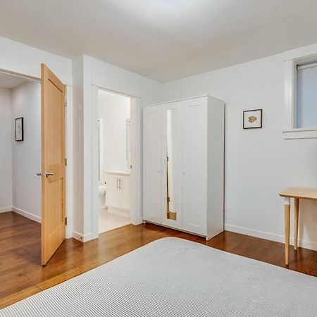 Cedar Hill Sunlit Stay - Bright Spacious & Modern Victoria Kültér fotó