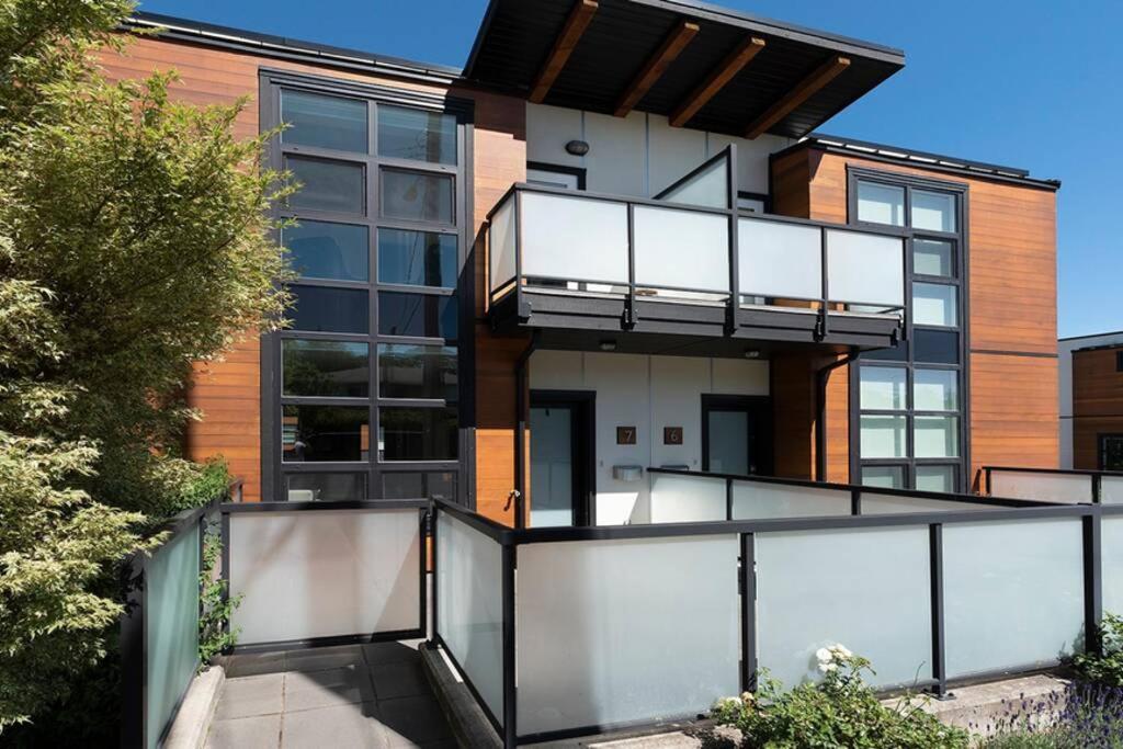 Cedar Hill Sunlit Stay - Bright Spacious & Modern Victoria Kültér fotó